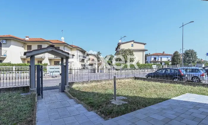 Rexer-Treviglio-TREVIGLIO-Il-calore-e-lindipendenza-di-una-raffinata-villa-singola-con-giardino-e-porticati-in-Via-San-Zeno-Altro