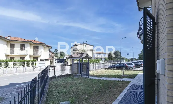 Rexer-Treviglio-TREVIGLIO-Il-calore-e-lindipendenza-di-una-raffinata-villa-singola-con-giardino-e-porticati-in-Via-San-Zeno-Altro