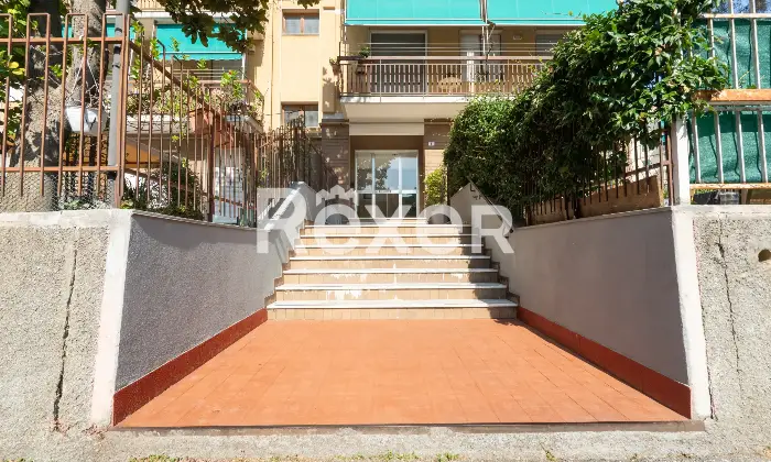 Rexer-Genova-VENDESI-VIA-GB-TORRE-APPARTAMENTO-E-BOX-Altro