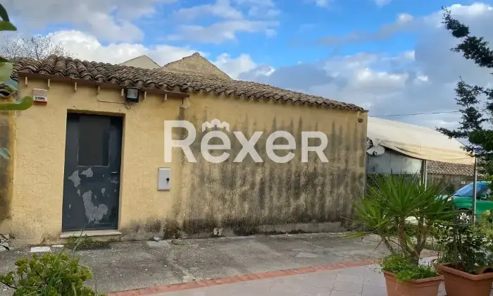 Rexer-Valderice-Casa-indipendente-con-terreno-e-possibilit-edificatoria-in-vendita-a-Valderice-Altro