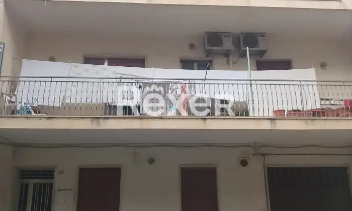 Rexer-Ragusa-Palazzina-indipendente-con-tre-appartamenti-terrazzo-panoramico-e-garage-Facciata