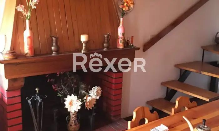 Rexer-Caprese-Michelangelo-CASA-DI-PAESE-IN-COLLINA-Altro