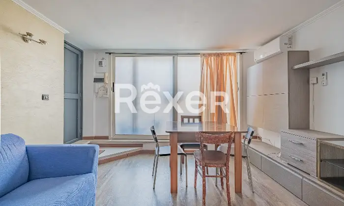 Rexer-Roma-Appartamento-in-Via-Giovanni-Maria-Caretti-Soggiorno