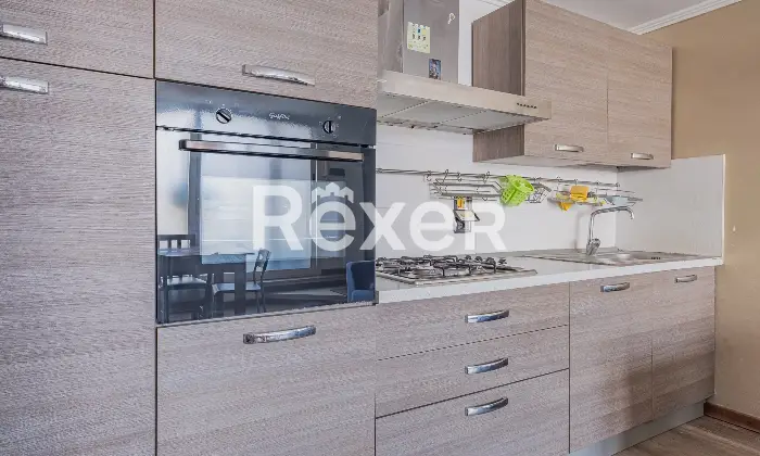 Rexer-Roma-Appartamento-in-Via-Giovanni-Maria-Caretti-Cucina