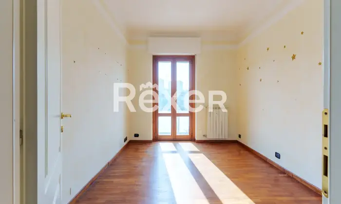 Rexer-Genova-Vendesi-Via-Generale-Manfredo-Fanti-mq-ottimo-stato-con-posto-auto-privato-Altro
