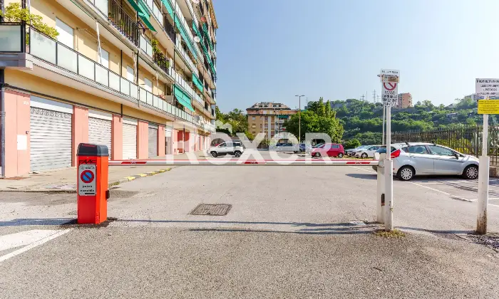 Rexer-Genova-Vendesi-Via-Generale-Manfredo-Fanti-mq-ottimo-stato-con-posto-auto-privato-Altro