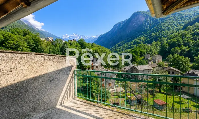 Rexer-Torre-di-Santa-Maria-Casa-su-pi-livelli-con-due-unit-abitative-e-cantina-Altro