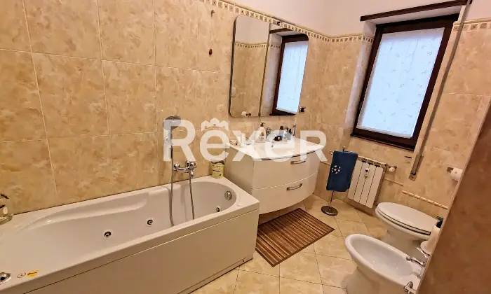 Rexer-Roma-Quadrilocale-ristrutturato-in-Via-Vulsone-TuscolanoQuadraro-Bagno