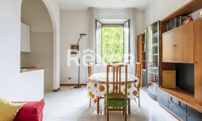 Rexer-Milano-Ampio-appartamento-in-stabile-depoca-Altro