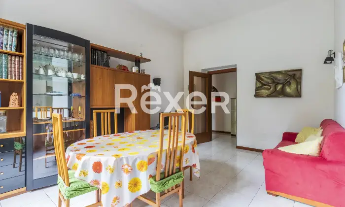 Rexer-Milano-Ampio-appartamento-in-stabile-depoca-Altro