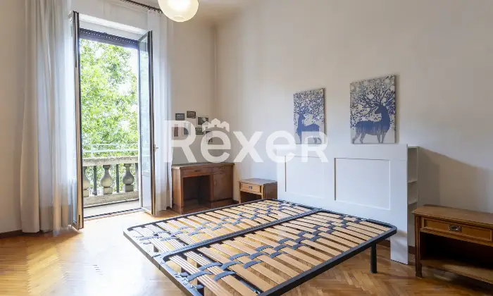 Rexer-Milano-Ampio-appartamento-in-stabile-depoca-Altro