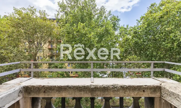 Rexer-Milano-Ampio-appartamento-in-stabile-depoca-Altro