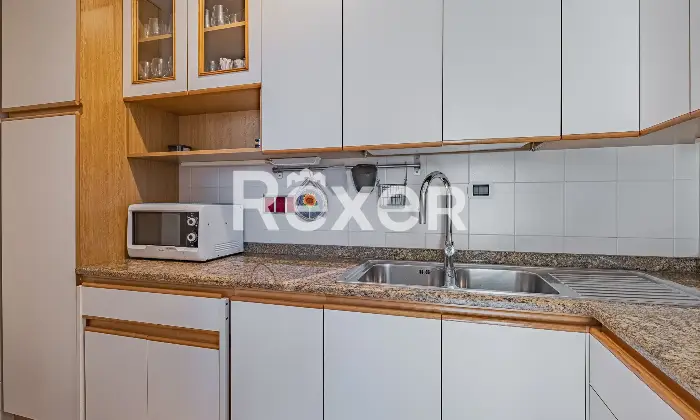 Rexer-Roma-Ampio-trilocale-ristrutturato-piano-alto-Altro