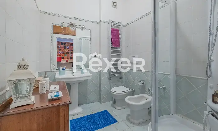 Rexer-Roma-Ampio-trilocale-ristrutturato-piano-alto-Altro