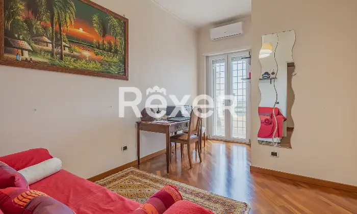 Rexer-Roma-Ampio-trilocale-ristrutturato-piano-alto-Altro