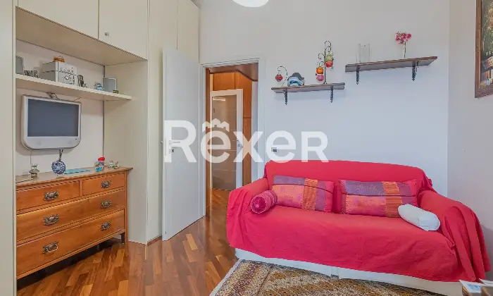 Rexer-Roma-Ampio-trilocale-ristrutturato-piano-alto-Altro