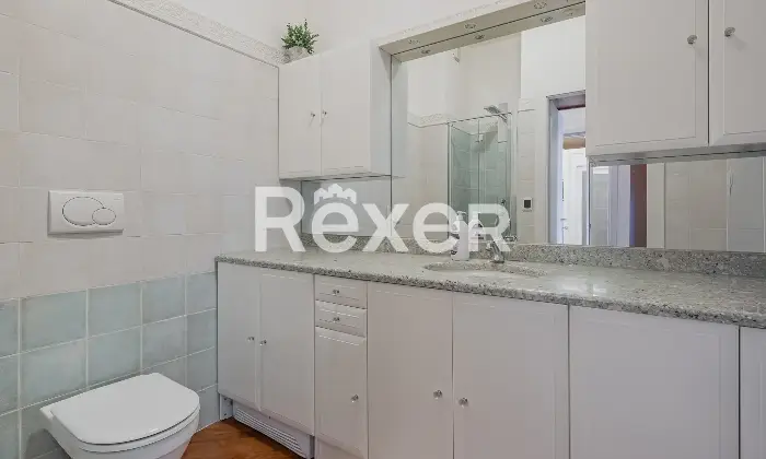 Rexer-Roma-Ampio-trilocale-ristrutturato-piano-alto-Altro