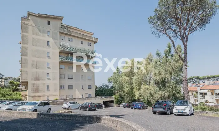 Rexer-Roma-Ampio-trilocale-ristrutturato-piano-alto-Altro