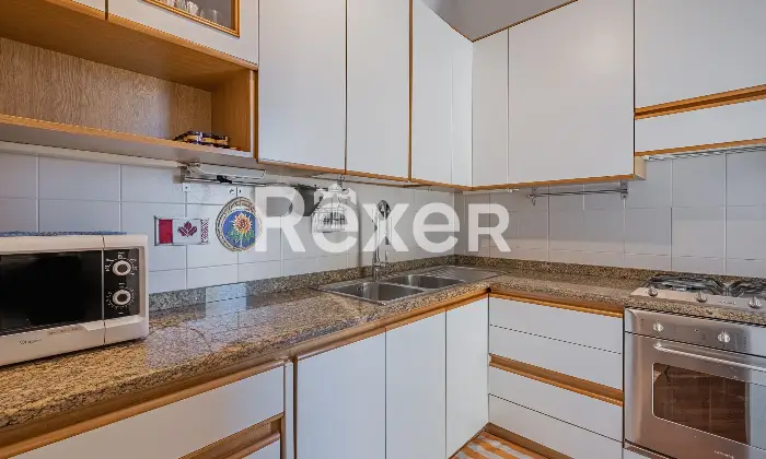Rexer-Roma-Ampio-trilocale-ristrutturato-piano-alto-Altro