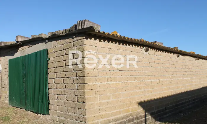 Rexer-Magliano-in-Toscana-Bifamiliare-del-con-ingressi-separati-Magazzino