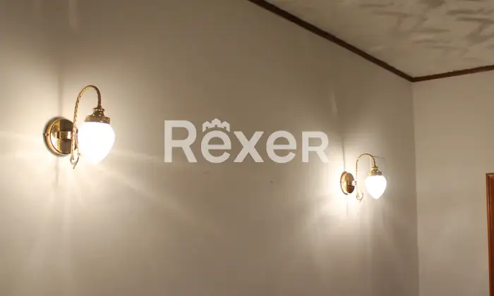 Rexer-Magliano-in-Toscana-Bifamiliare-del-con-ingressi-separati-Salone