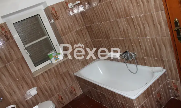 Rexer-Magliano-in-Toscana-Bifamiliare-del-con-ingressi-separati-Bagno