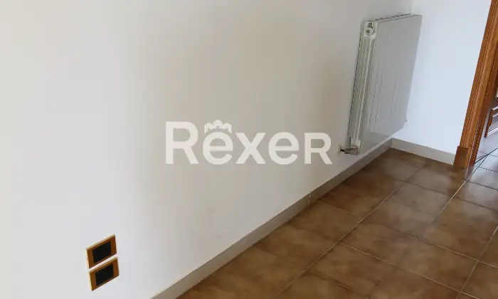 Rexer-Magliano-in-Toscana-Bifamiliare-del-con-ingressi-separati-Salone