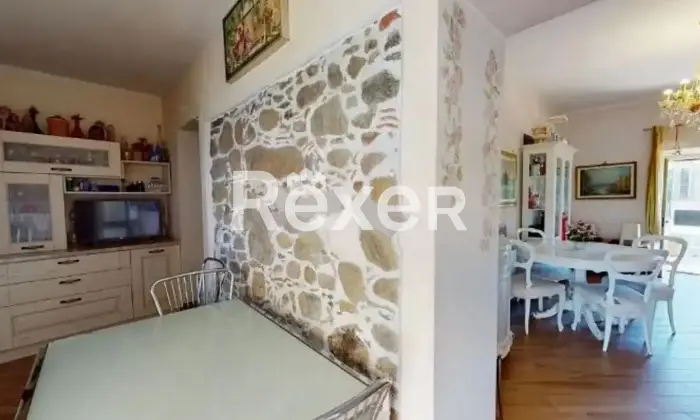 Rexer-Capo-dOrlando-Vendesi-casa-indipendente-con-terreno-a-pochi-passi-dal-mare-Contrada-Vina-Altro