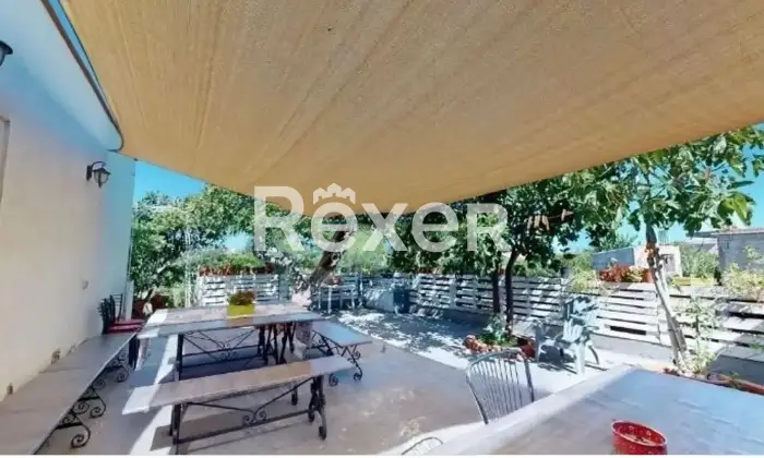 Rexer-Capo-dOrlando-Vendesi-casa-indipendente-con-terreno-a-pochi-passi-dal-mare-Contrada-Vina-Altro
