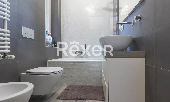 Rexer-Torino-Quadrilocale-al-e-ultimo-piano-con-ampio-terrazzo-panoramico-Ottime-condizioni-Via-Francesco-Cigna-Torino-Altro