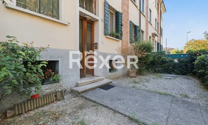 Rexer-Padova-Appartamento-con-giardino-in-zona-Palestro-Facciata