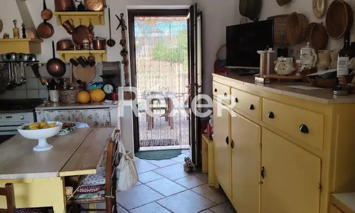 Rexer-Martina-Franca-Caratteristico-trullo-abitabile-in-vendita-a-Martina-Franca-Valle-dItria-Altro