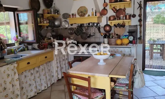 Rexer-Martina-Franca-Caratteristico-trullo-abitabile-in-vendita-a-Martina-Franca-Valle-dItria-Altro