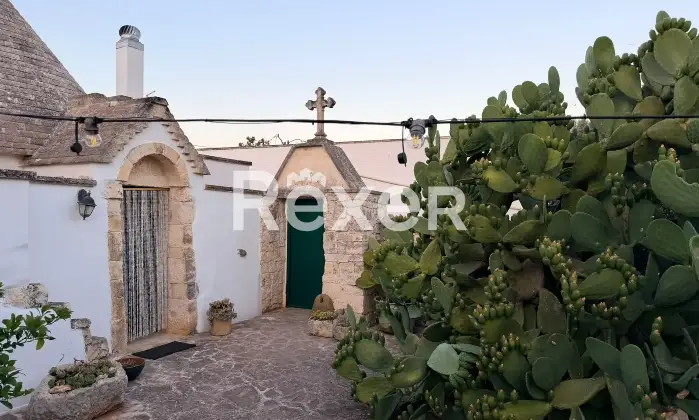Rexer-Martina-Franca-Caratteristico-trullo-abitabile-in-vendita-a-Martina-Franca-Valle-dItria-Altro