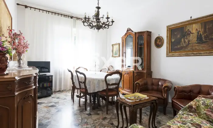 Rexer-Sesto-San-Giovanni-Trilocale-con-cucina-abitabile-e-possibilit-box-ampio-Soggiorno