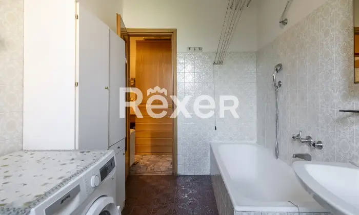 Rexer-Sesto-San-Giovanni-Trilocale-con-cucina-abitabile-e-possibilit-box-ampio-Bagno