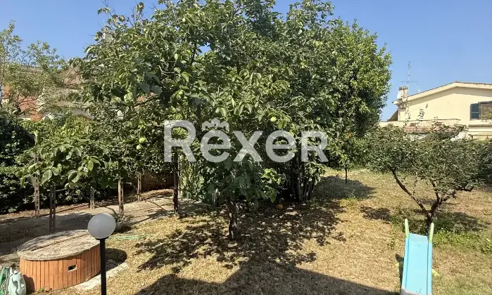 Rexer-Anzio-ANZIO-VIA-LEONARDO-DA-VINCI-Giardino