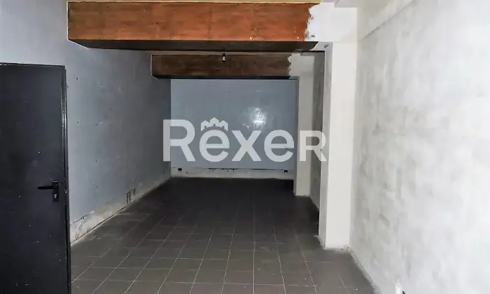 Rexer-Varese-Locale-commerciale-su-due-livelli-in-vendita-in-Piazza-XX-Settembre-a-Varese-Altro