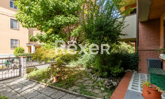 Rexer-Bologna-Zona-costa-saragozzavilletta-con-giardino-e-garage-Altro