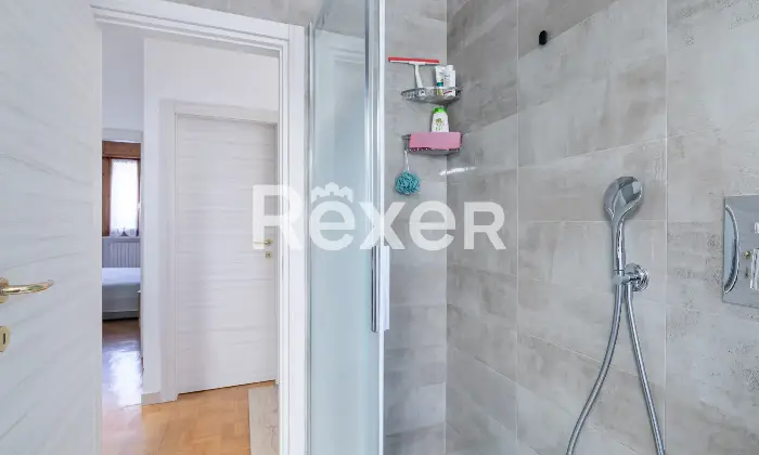 Rexer-Bologna-Zona-costa-saragozzavilletta-con-giardino-e-garage-Altro