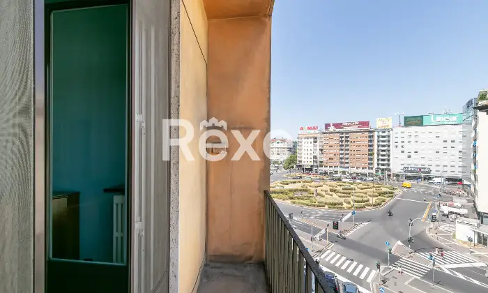 Rexer-Milano-Milano-Via-Nicola-Antonio-Porpora-mq-con-balconata-e-cantina-Altro