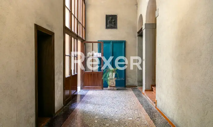 Rexer-Bologna-via-San-Vitale-appartamento-mq-con-cantina-Altro