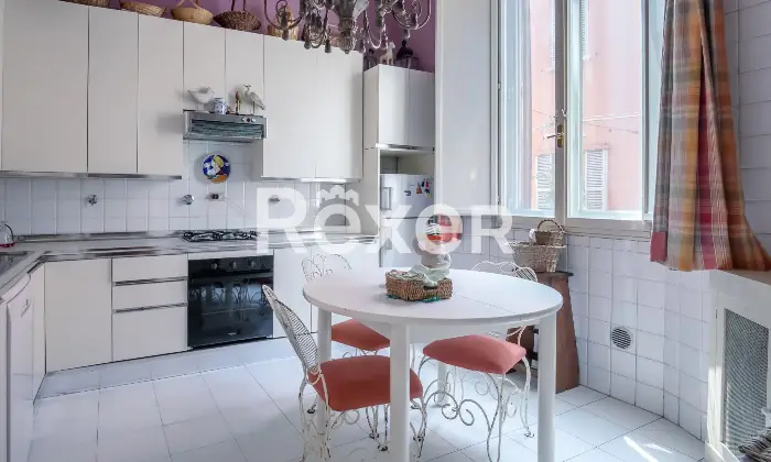 Rexer-Bologna-via-San-Vitale-appartamento-mq-con-cantina-Altro