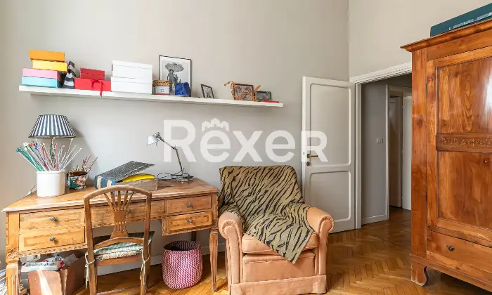 Rexer-Bologna-via-San-Vitale-appartamento-mq-con-cantina-Altro