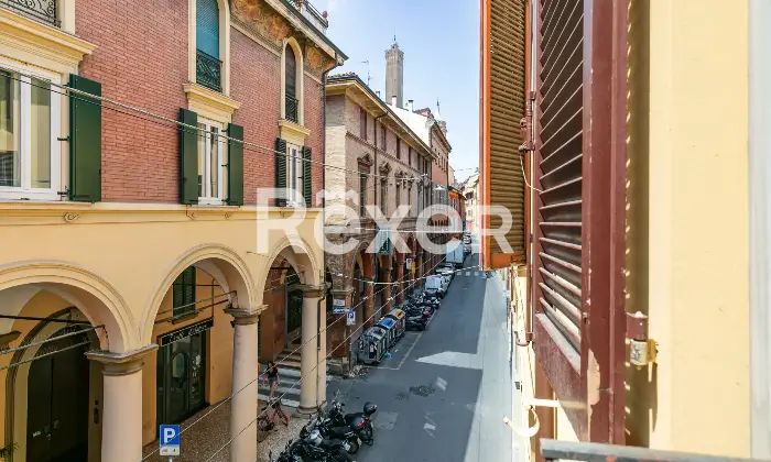 Rexer-Bologna-via-San-Vitale-appartamento-mq-con-cantina-Altro