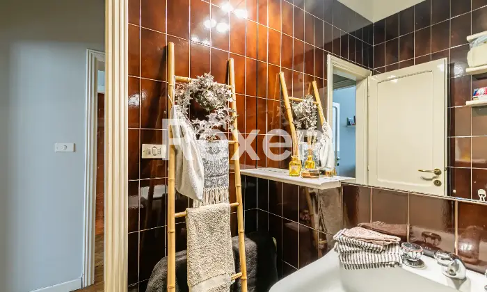 Rexer-Bologna-via-San-Vitale-appartamento-mq-con-cantina-Altro