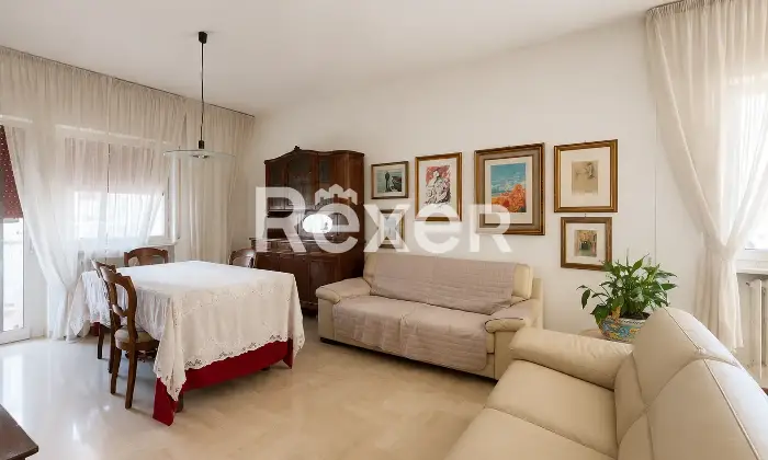 Rexer-Pescara-Nuda-propriet-Quadrilocale-in-zona-Porta-Nuova-Soggiorno