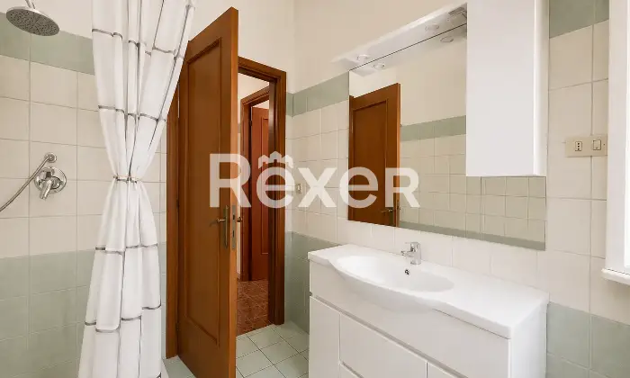 Rexer-Pescara-Nuda-propriet-Quadrilocale-in-zona-Porta-Nuova-Bagno