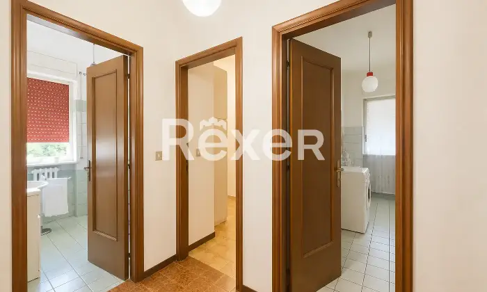 Rexer-Pescara-Nuda-propriet-Quadrilocale-in-zona-Porta-Nuova-Corridoio