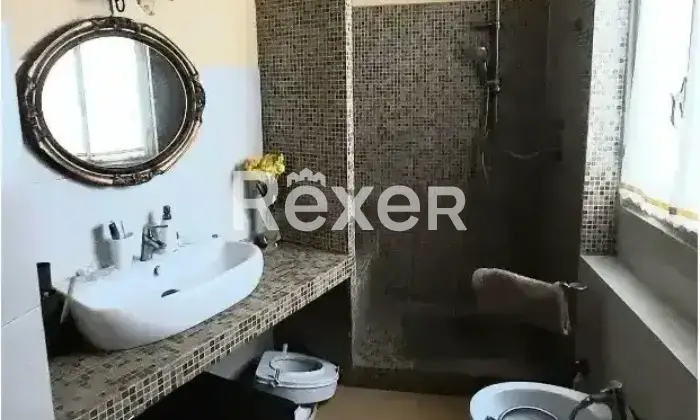 Rexer-Lentini-Edificio-in-vendita-in-Via-Iceta-a-Lentini-Bagno
